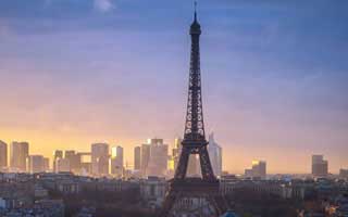 这两天： 我在黑料社下载看到网红黑料，第一反应是上头： 你以为的真相可能是反的