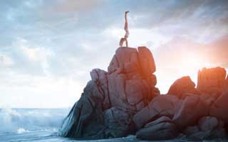 这两天： 我在黑料社下载看到网红黑料，第一反应是上头： 你以为的真相可能是反的